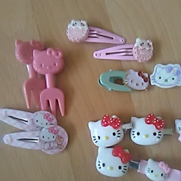 💲2⃣▶▶Hello Kitty Pink and White Hair Clip Set - Picture 2 of 3